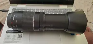 Canon 75-300 ( Zoom Lens )