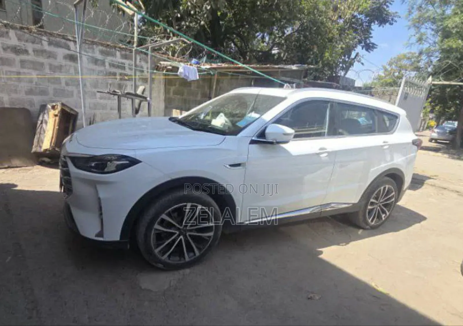 Jetour X70 Plus 2022 White