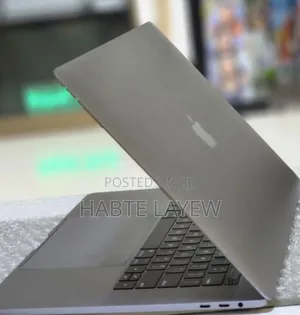 New Laptop Apple MacBook 2012 16GB Intel Core I7 SSD 512GB