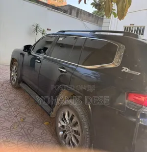 Toyota Land Cruiser 2022 Black