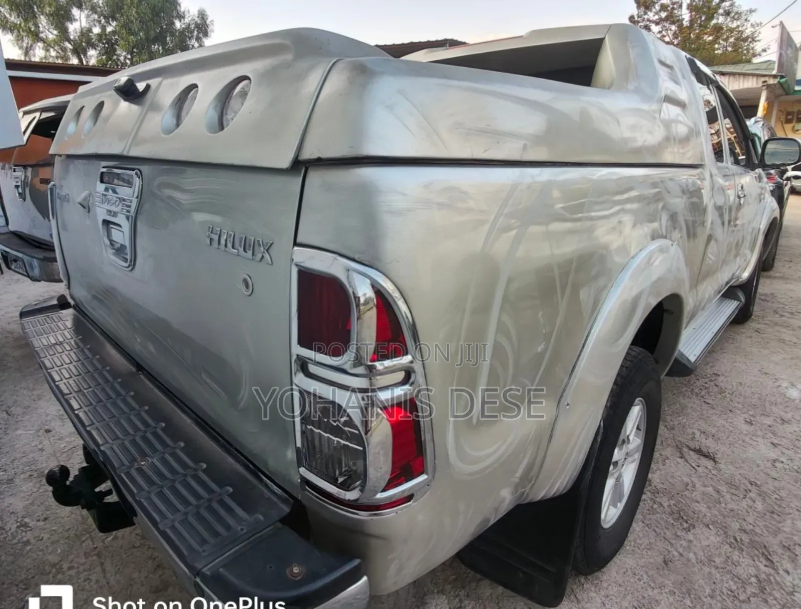 Toyota Hilux 2012 Gray