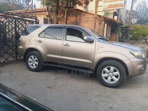 Toyota Fortuner 2009 Gray