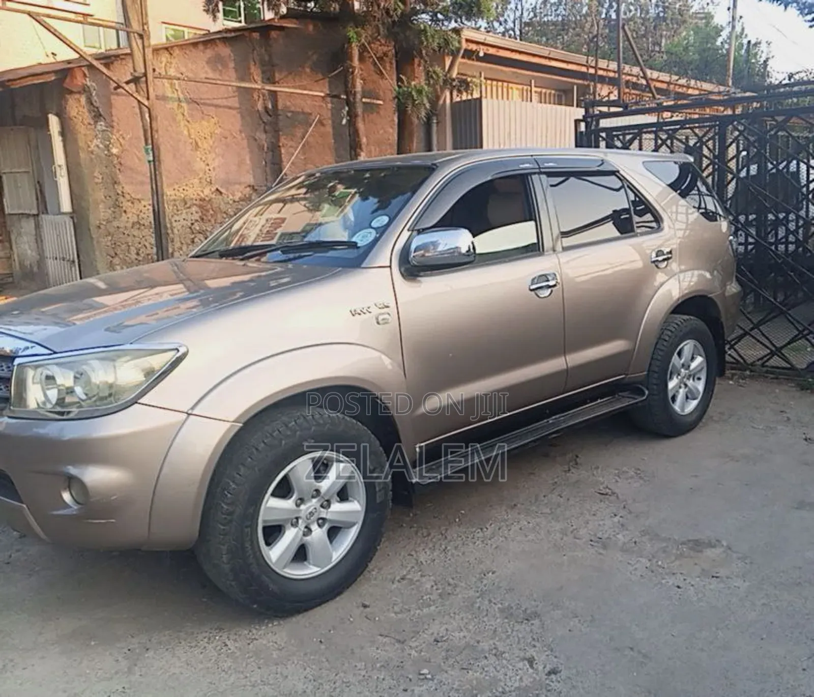 Toyota Fortuner 2009 Gray