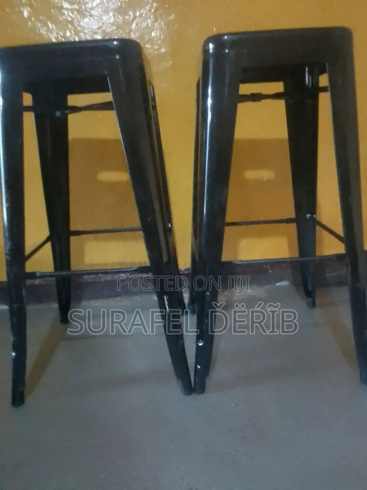 Badass Chair( የባለጌ ወንበር)