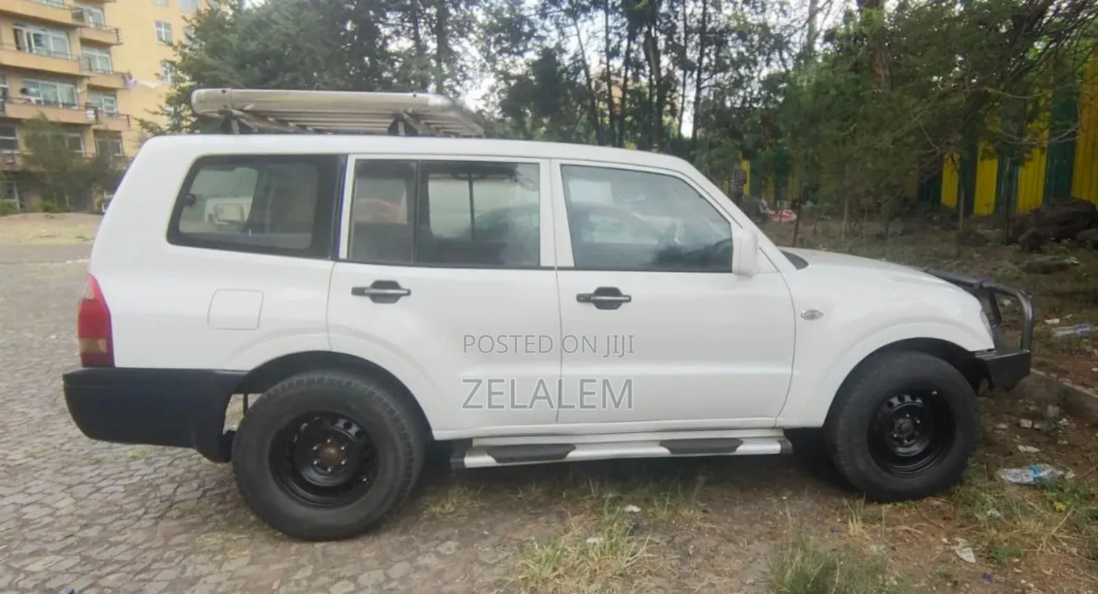 Mitsubishi Pajero 2005 White