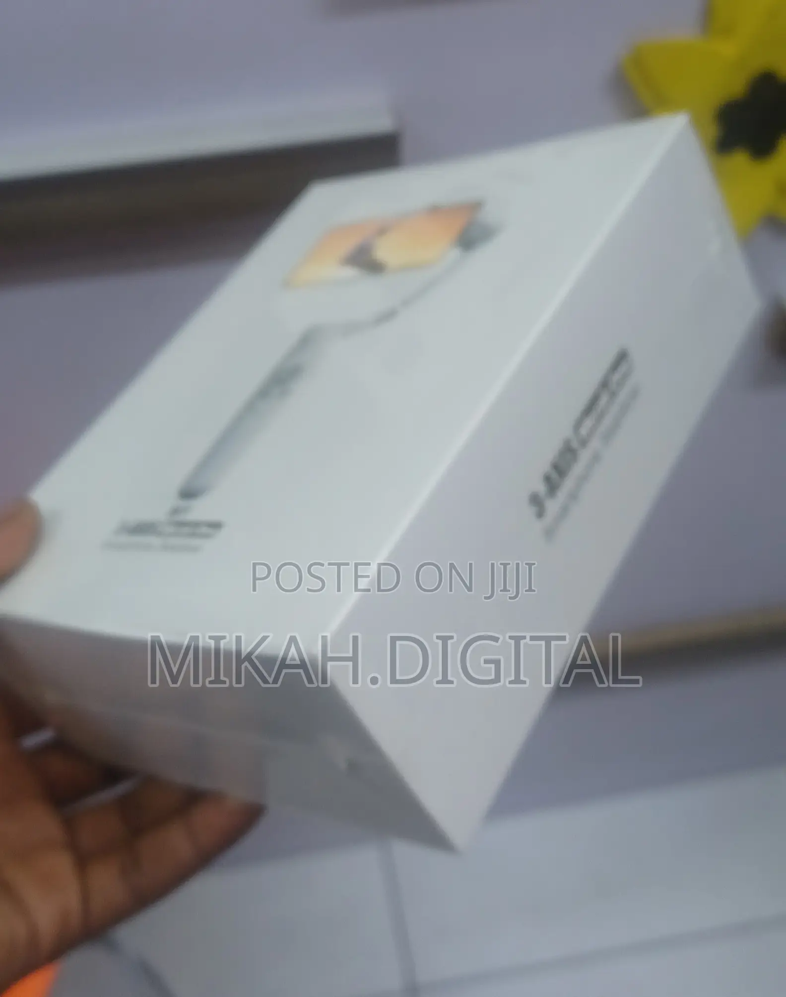 M1 3-Axis Phone Gimbal Stablizer