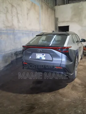 Photo - New Toyota bZ4X 2022 Gray