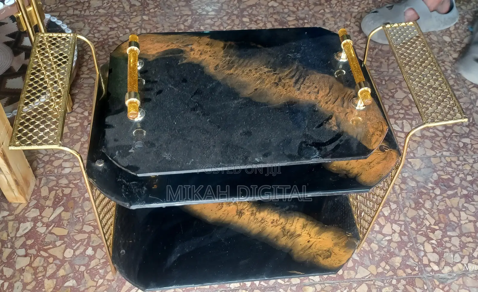 Black Pattern Golden Coffee Rekebot Made From Tempered Glass