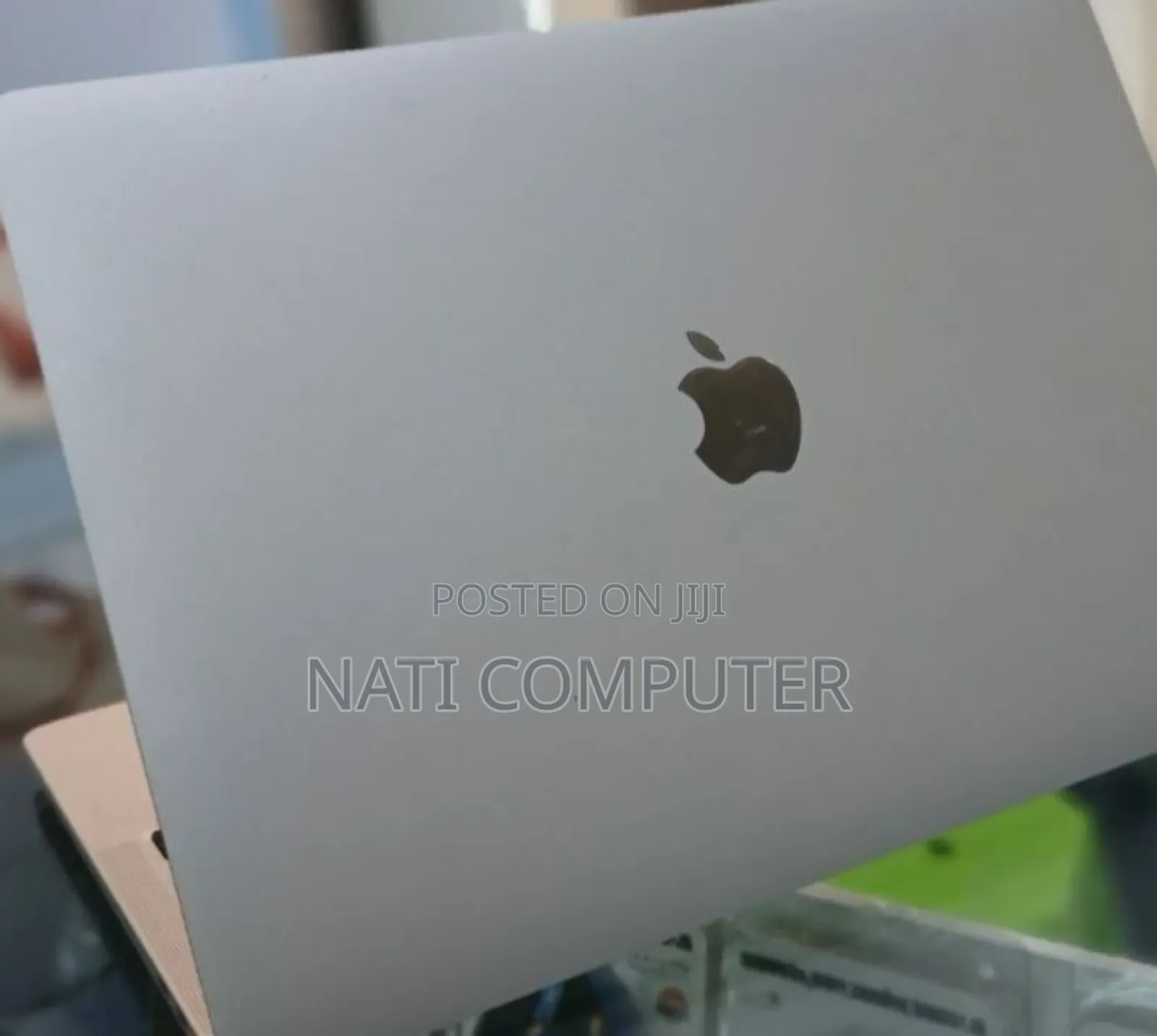 New Laptop Apple MacBook Air 2022 M2 8GB Apple M2 SSD 256GB