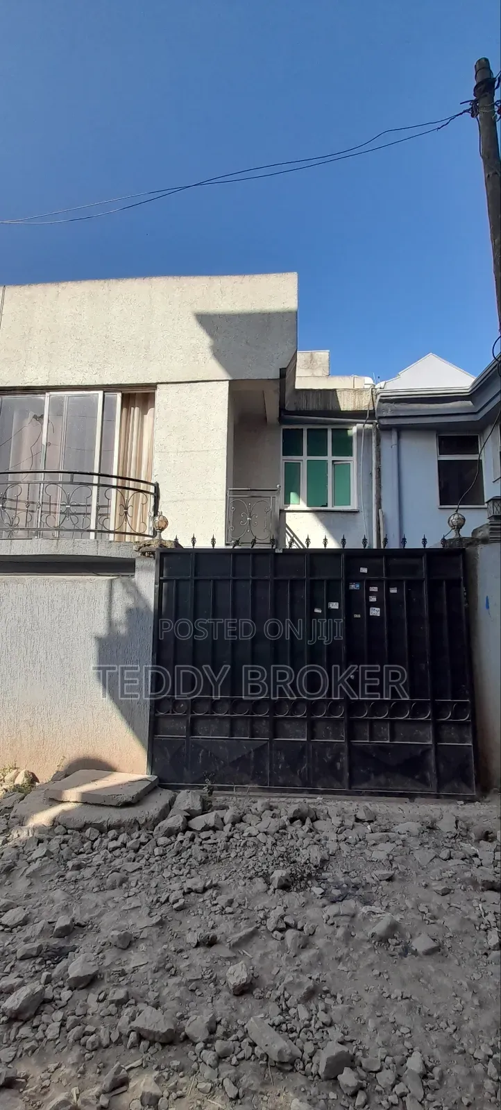 3bdrm House in Haile Garment, Nifas Silk-Lafto for sale