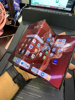 Photo - New Huawei Mate XT Ultimate Design 512 GB