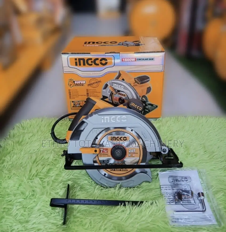 Circular Saw Machine With 1600 Watt