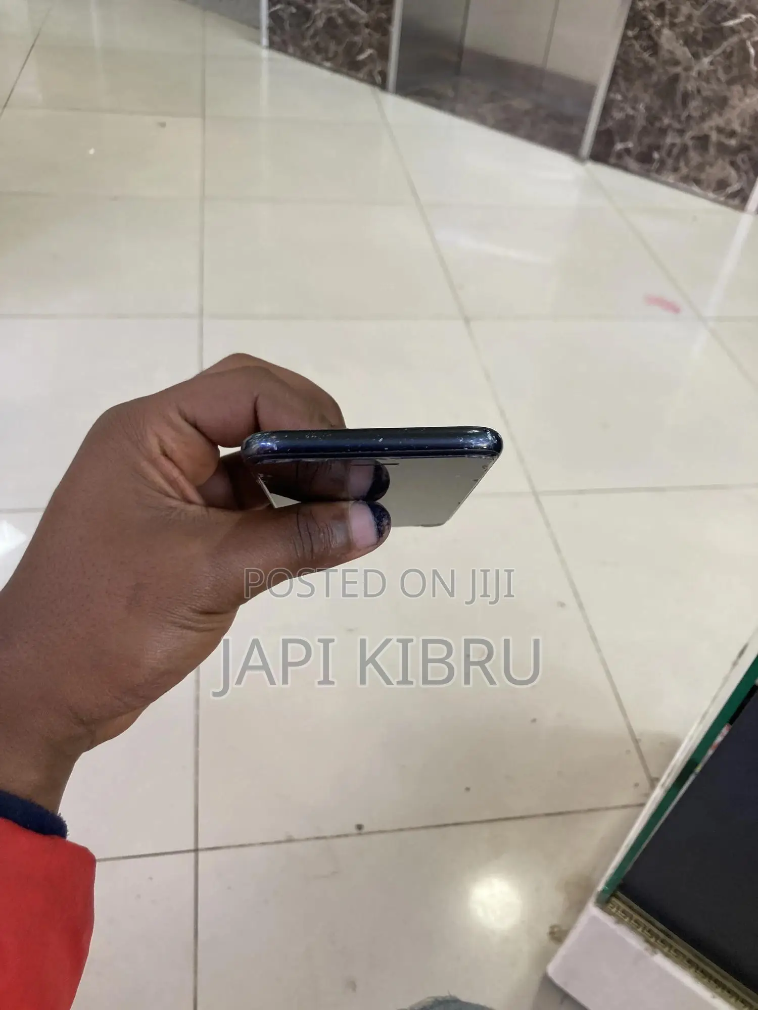 Apple iPhone SE (2020) 64 GB Black