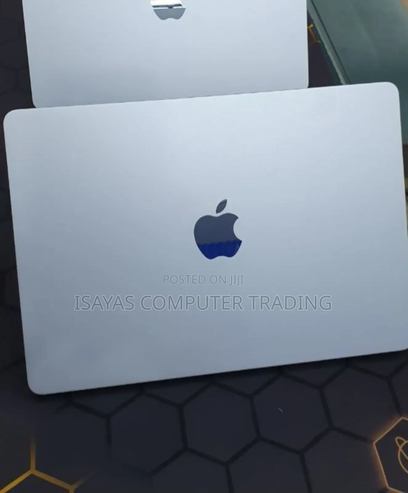 New Laptop Apple MacBook Air 2025 M4 13-Inch 16GB SSD 256GB