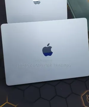 New Laptop Apple MacBook Air 2025 M4 13-Inch 16GB SSD 256GB