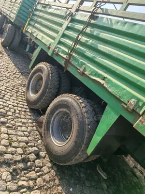 Trucker. Kena Tesabi