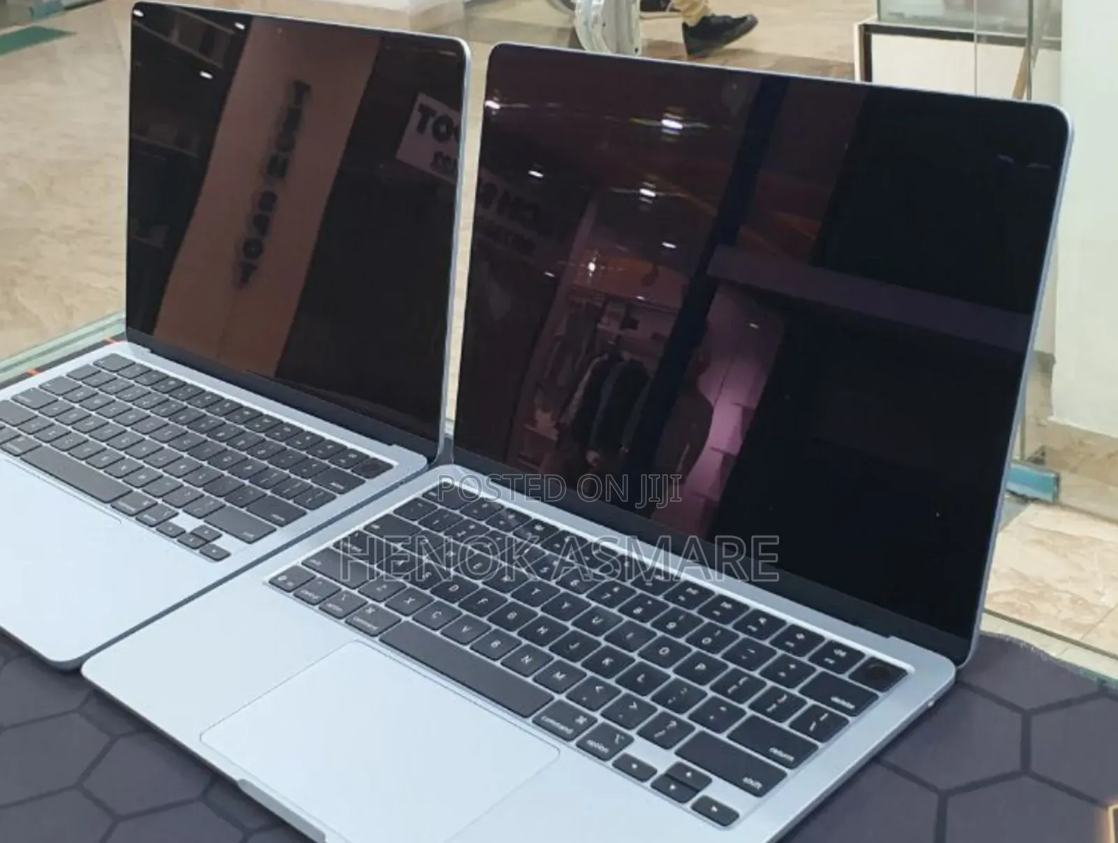 New Laptop Apple MacBook Air 16GB Apple M4 Max SSD 256GB