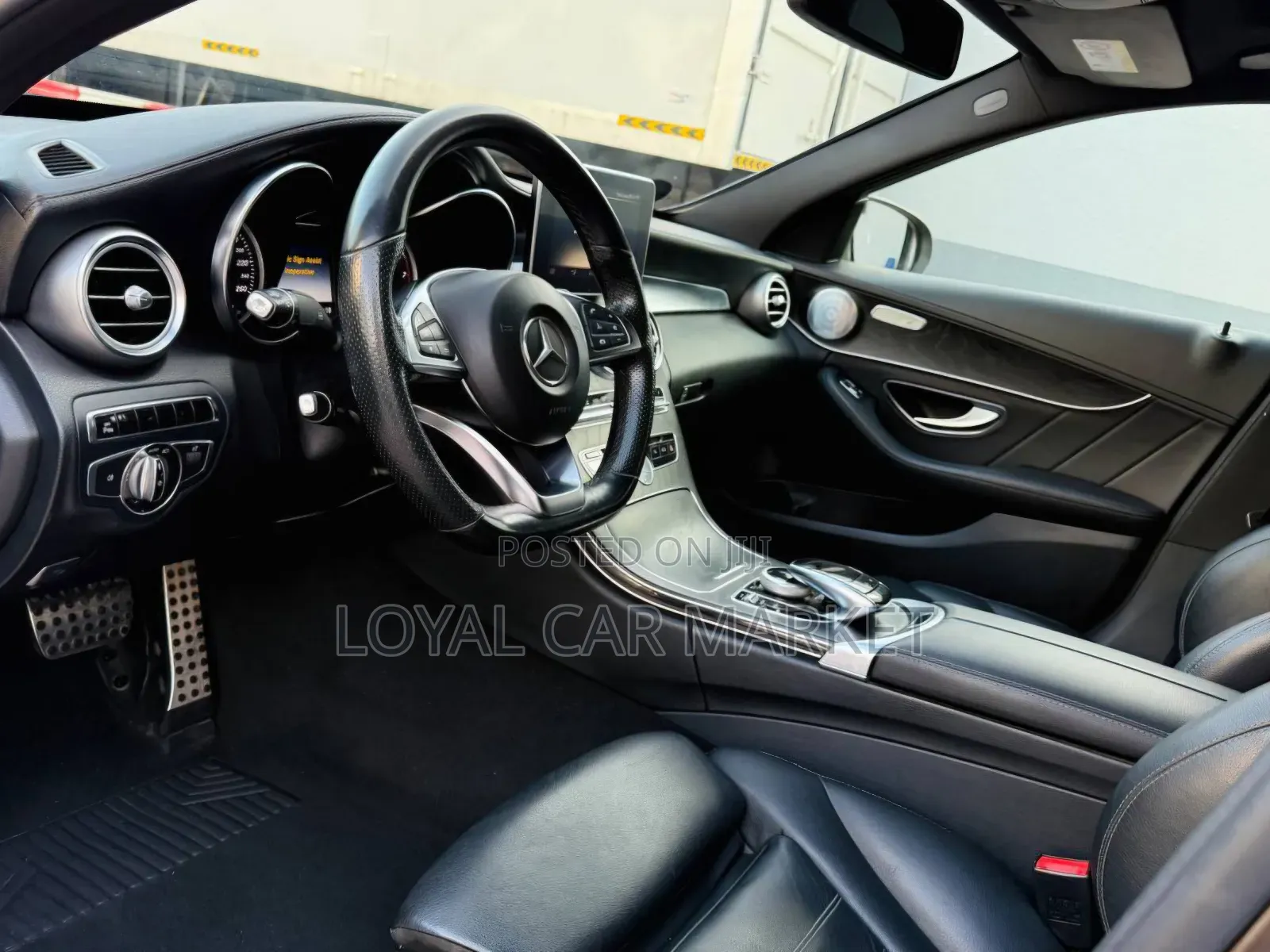 Mercedes-Benz C200 2015 Brown