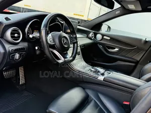 Mercedes-Benz C200 2015 Brown