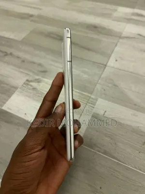 New Samsung Galaxy S21 5G 256 GB White