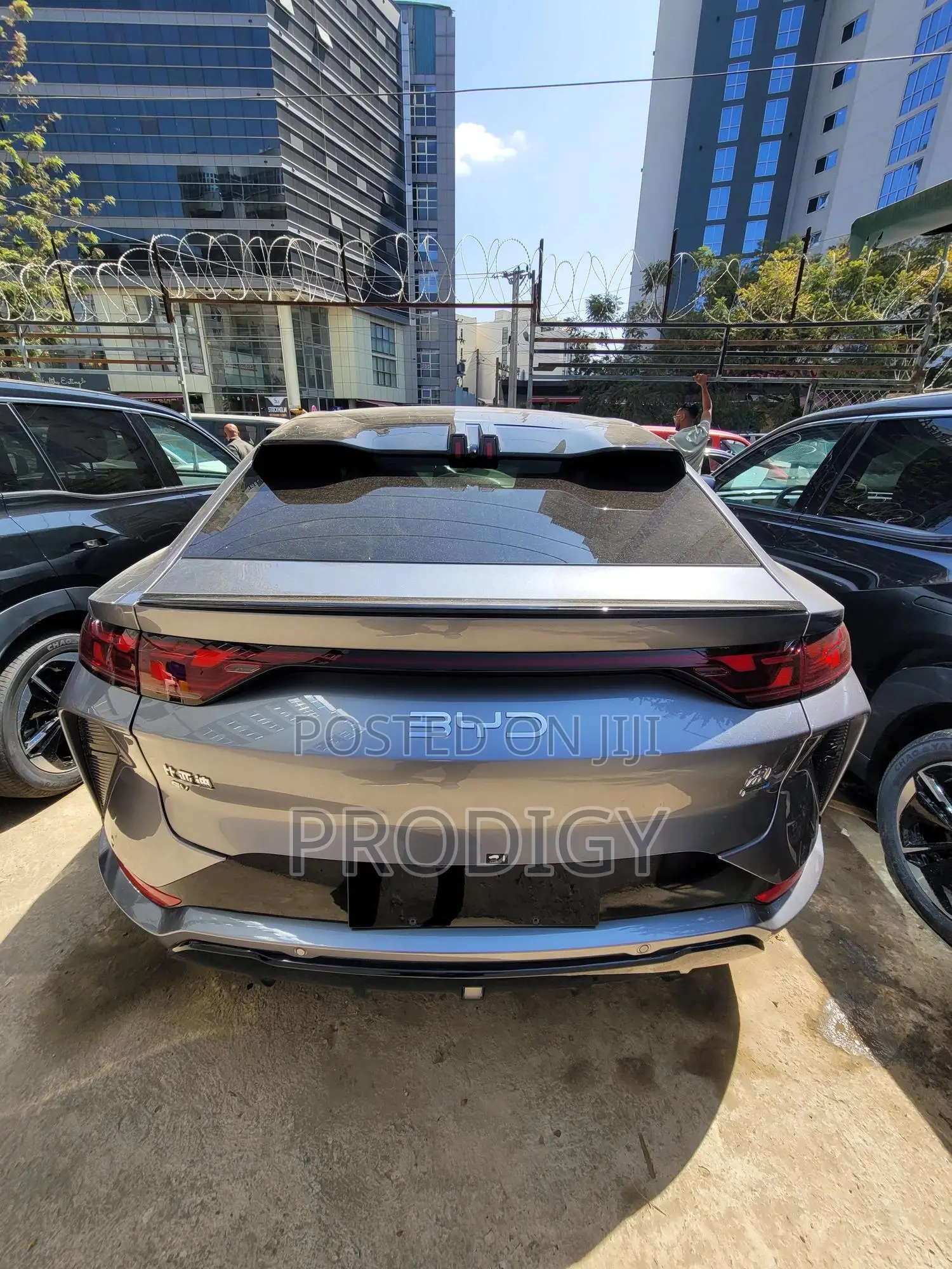New BYD Song L DM-i 2025 Gray