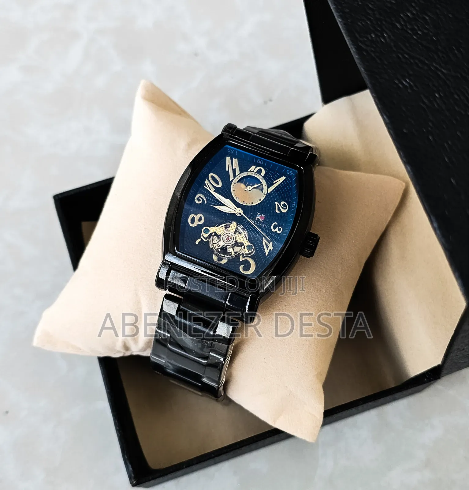 Aokulasic Automatic Mechanical Watc With a Black Case