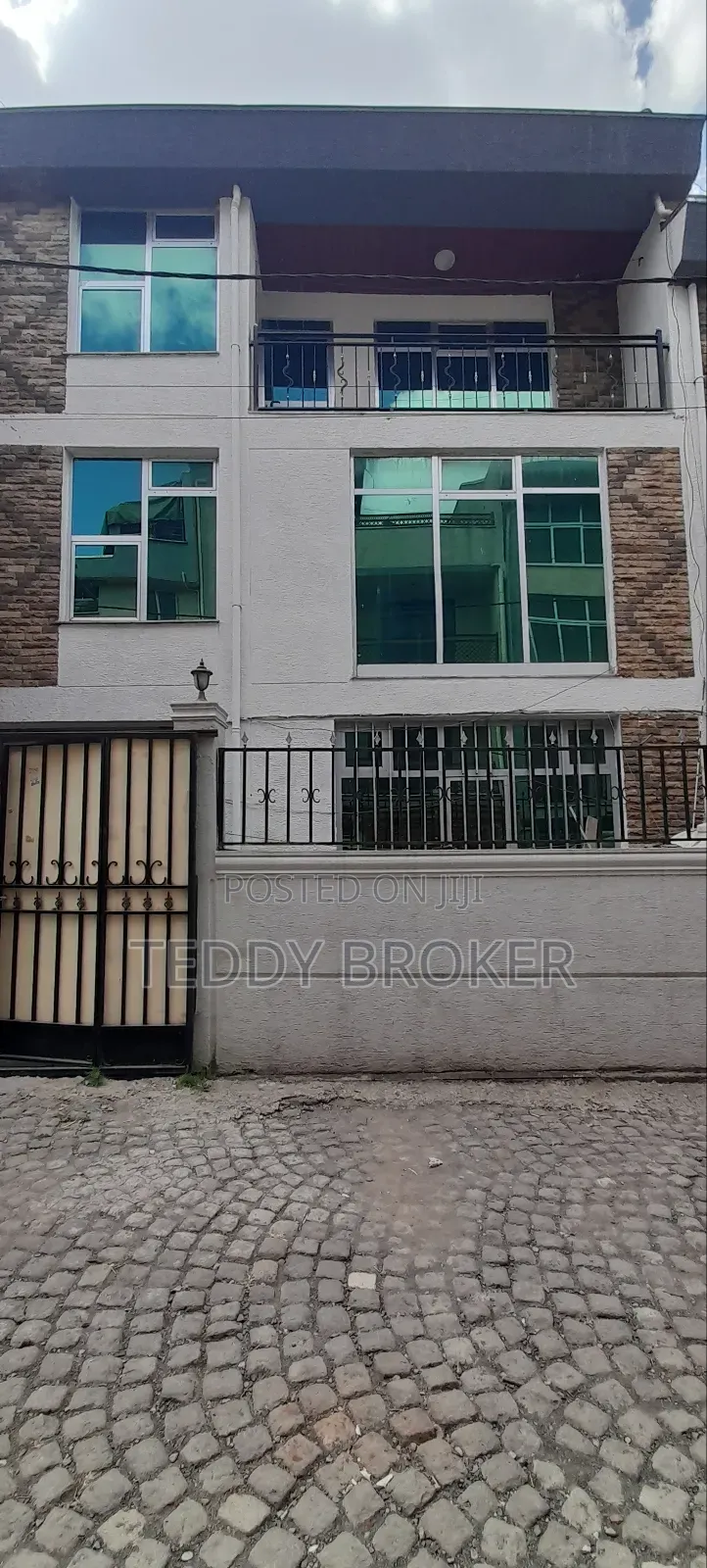 5bdrm House in Haile Garment, Nifas Silk-Lafto for sale