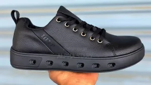 Photo - New Arrival HLVP Flat Sneakers 
 Made in Vietnam 
 Size -- 39--44