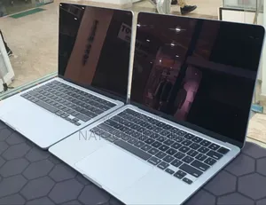 New Apple MacBook Air 2025 M4 13-Inch 16GB Intel Core I7 SSD 256GB