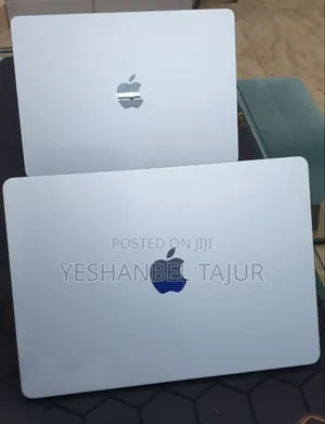 Photo - New Laptop Apple MacBook Air 2025 M4 13-Inch 16GB Apple M4 SSD 256GB