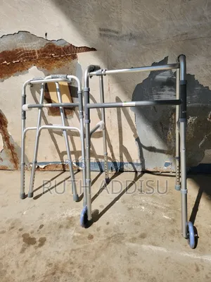 Photo - Walker朱紅walker Foldable Almunium鳵不walker袋披walker協盃walker絫的walker