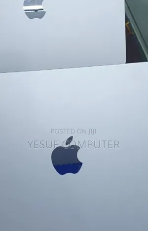 New Laptop Apple MacBook Air 2025 M4 13-Inch 16GB Apple M4 SSD 256GB