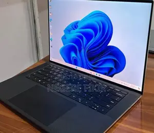 Photo - New Laptop Dell XPS 15 32GB Intel Core i7 SSD 512GB