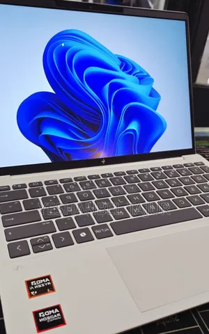 New Laptop HP OmniBook 7 14" 32GB Intel Core I7 SSD 1T