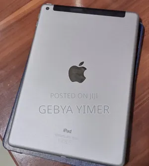 Photo - New Apple iPad 10.2 (2021) 128 GB Gray