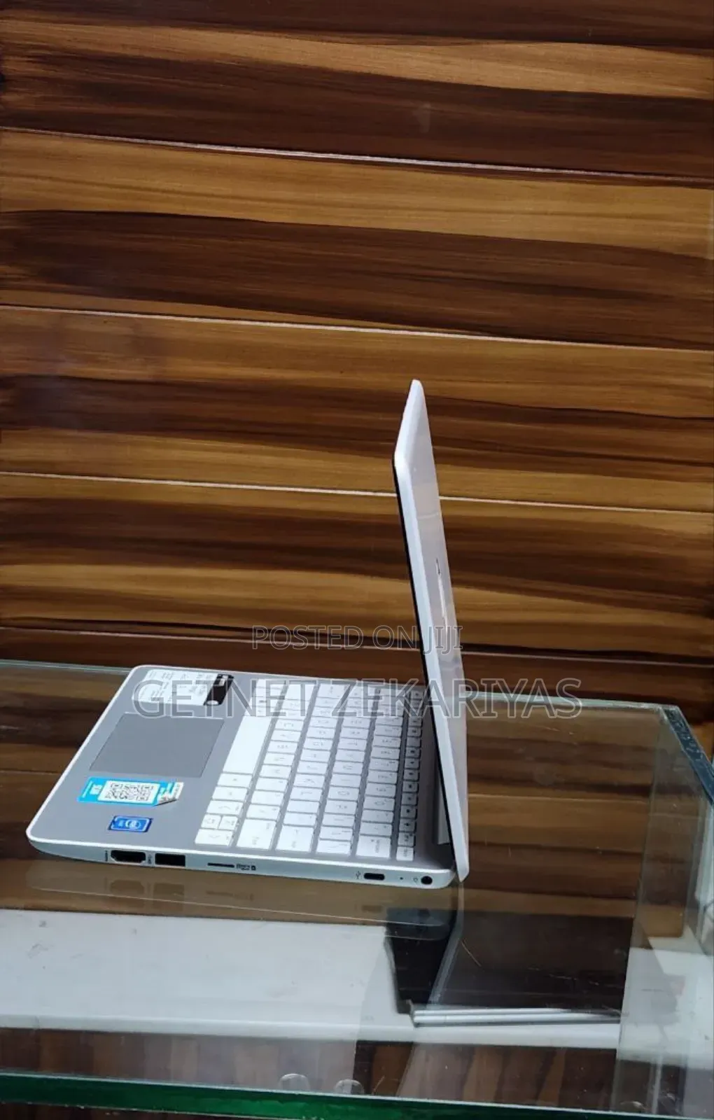 New Laptop HP Stream Notebook 4GB Intel Pentium SSD 72GB