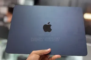 New Laptop Apple MacBook Pro 2023 M2 8GB Apple M2 SSD 256GB