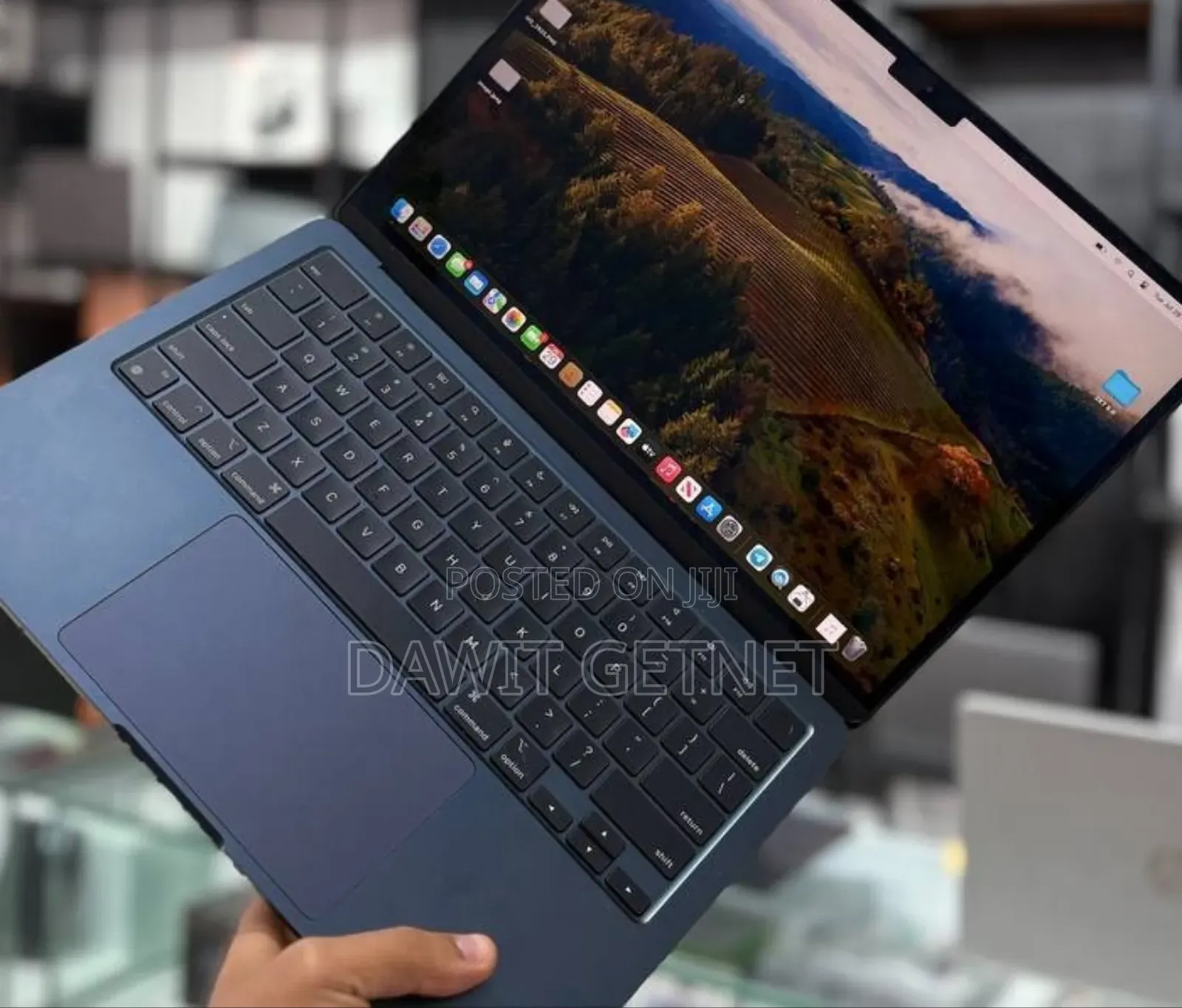 New Laptop Apple MacBook Pro 2023 M2 8GB Apple M2 SSD 256GB