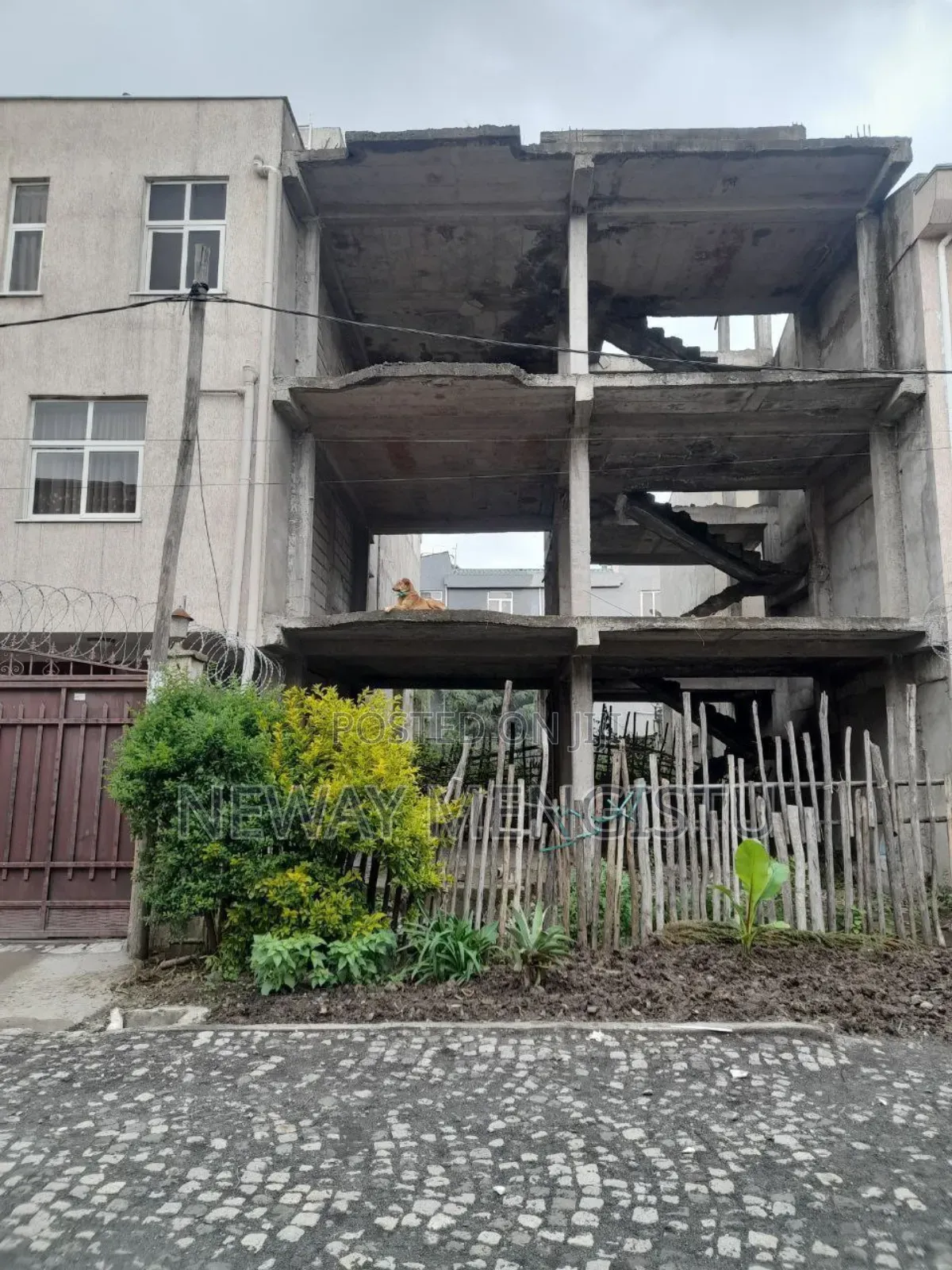 4bdrm House in Akaky Kaliti for sale