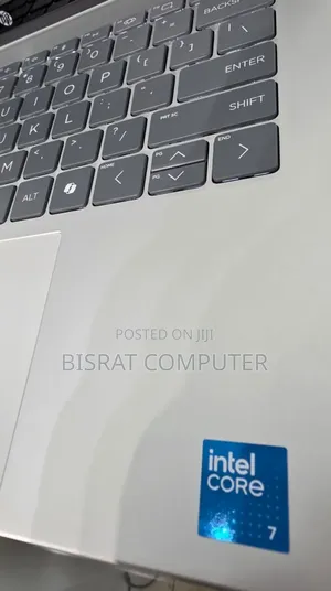 New Laptop HP OmniBook 5 14" 16GB Intel Core I7 SSD 512GB