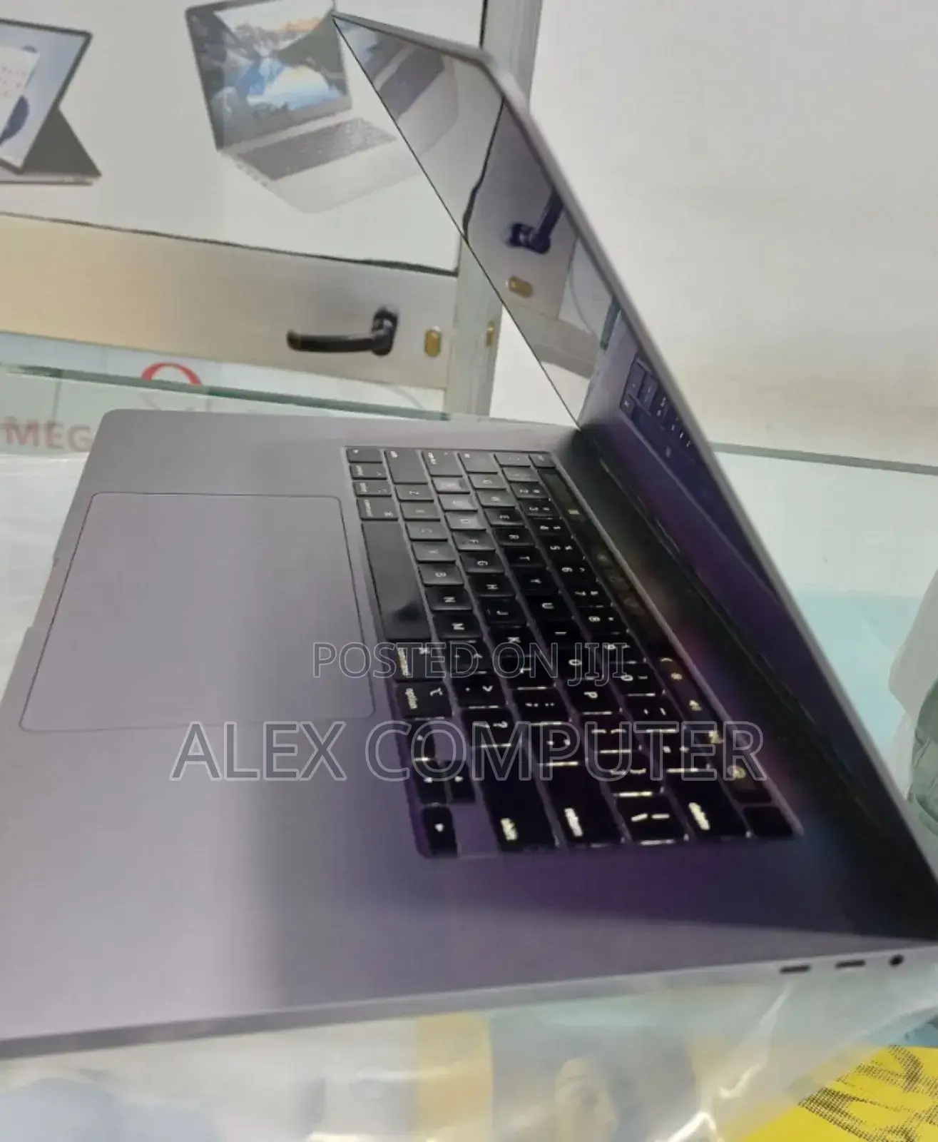 New Laptop Apple MacBook Pro 2019 32GB Intel Core I9 SSD 1T