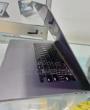 New Laptop Apple MacBook Pro 2019 32GB Intel Core I9 SSD 1T