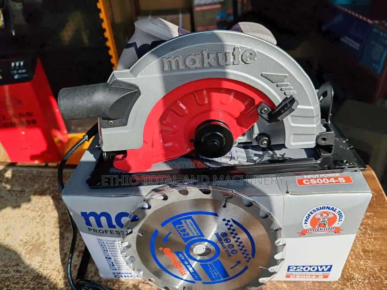 Makute Circular Saw Machine