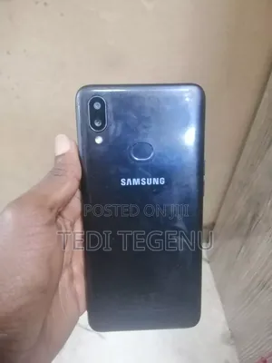 Photo - Samsung Galaxy A10s 32 GB Blue