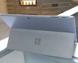 New Laptop Microsoft Surface 8GB Intel Core I5 SSD 128GB