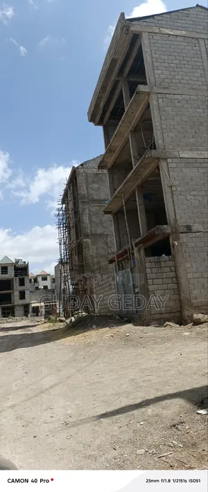 3bdrm House in Akaky Kaliti for sale
