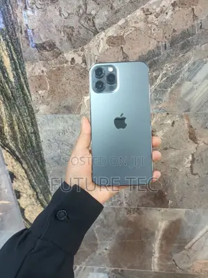 Photo - Apple iPhone 12 Pro Max 128 GB Black