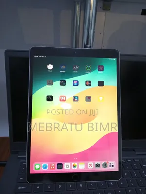 Photo - New Apple iPad Pro 10.5 (2017) 256 GB Silver