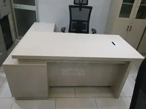 Office Managerial Table Size 1.60cm
