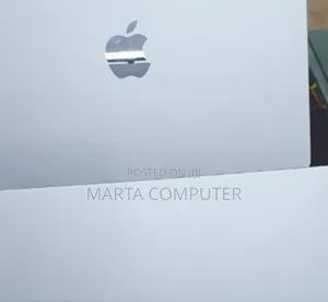 New Laptop Apple MacBook Air 16GB Intel Core I9 SSD 256GB